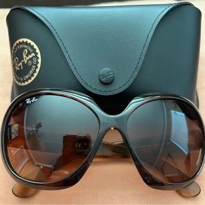 Ray-Ban “Jackie Ohh II” Sunglasses